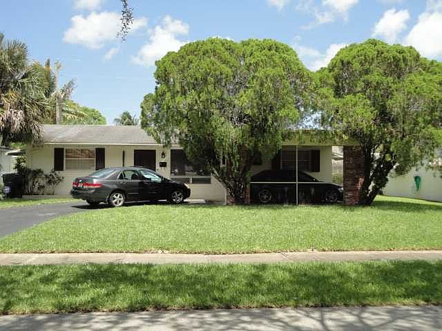 2nd image of 941 N 66th Ter