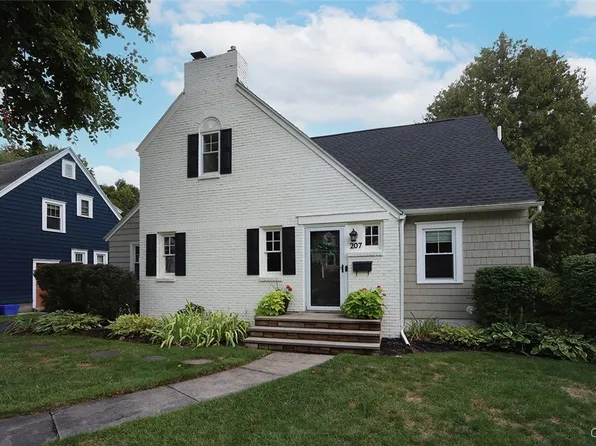 207 Ambergate Rd, Syracuse, NY 13214