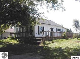 417 Olive St, Saint Louis, MI 48880