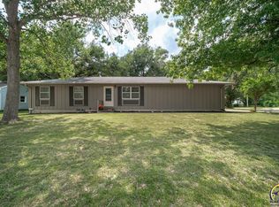 2221 SW Jewell Ave, Topeka, KS 66611