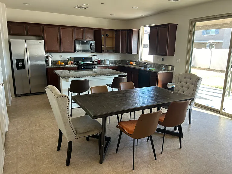 1190 Viscano Ct — Photo 2