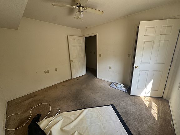 5th image of 720 E Culton St APT B