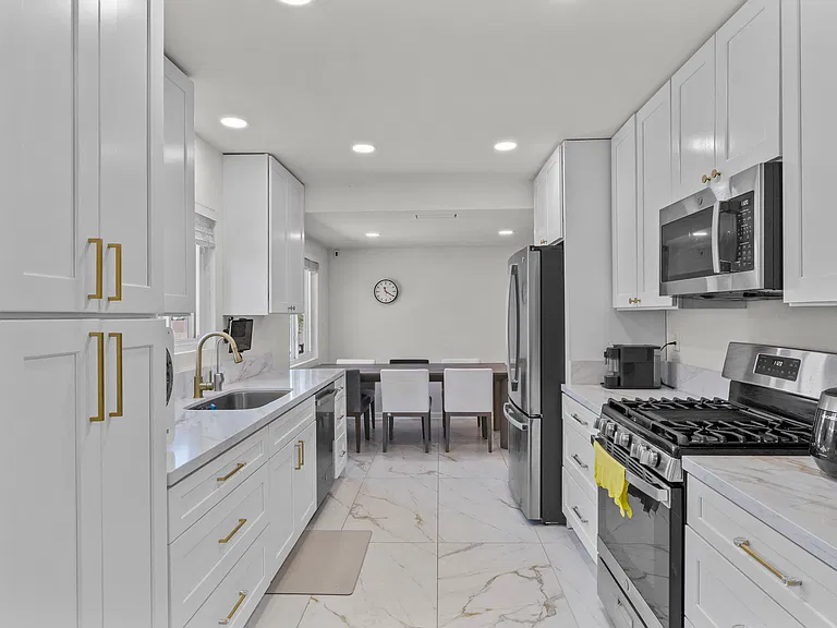 1511 E Orange Grove Ave — Photo 3