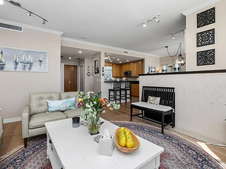 700 W Harbor Dr W #1703 — Photo 4