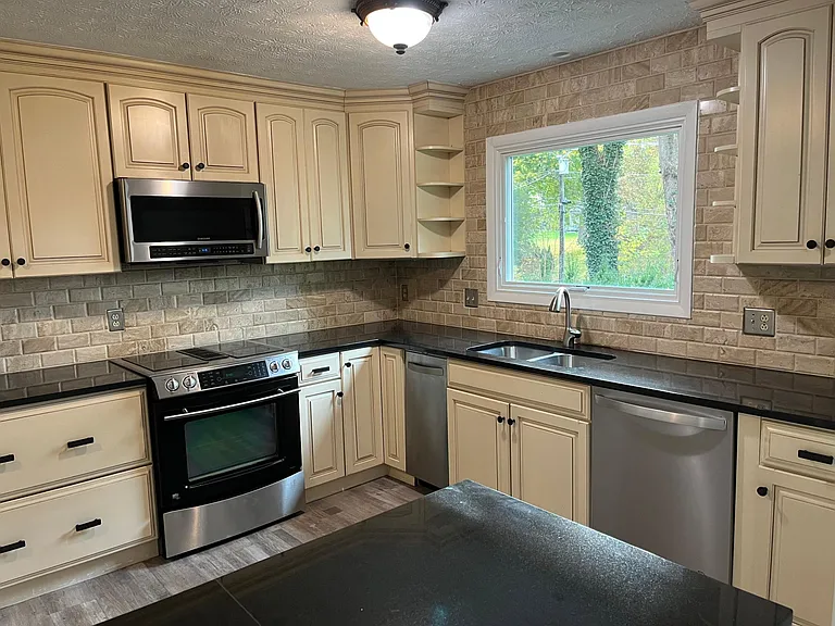 5163 Chateaugay Dr — Photo 10