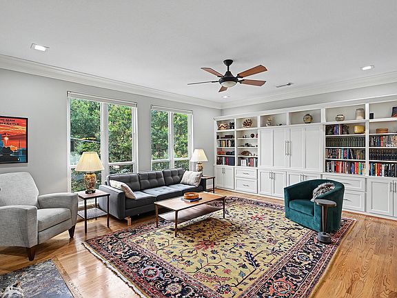 4th image of 710 Rosedale St