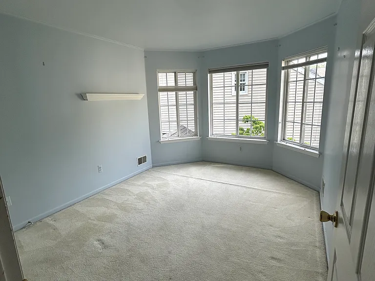 137 Woods End — Photo 11