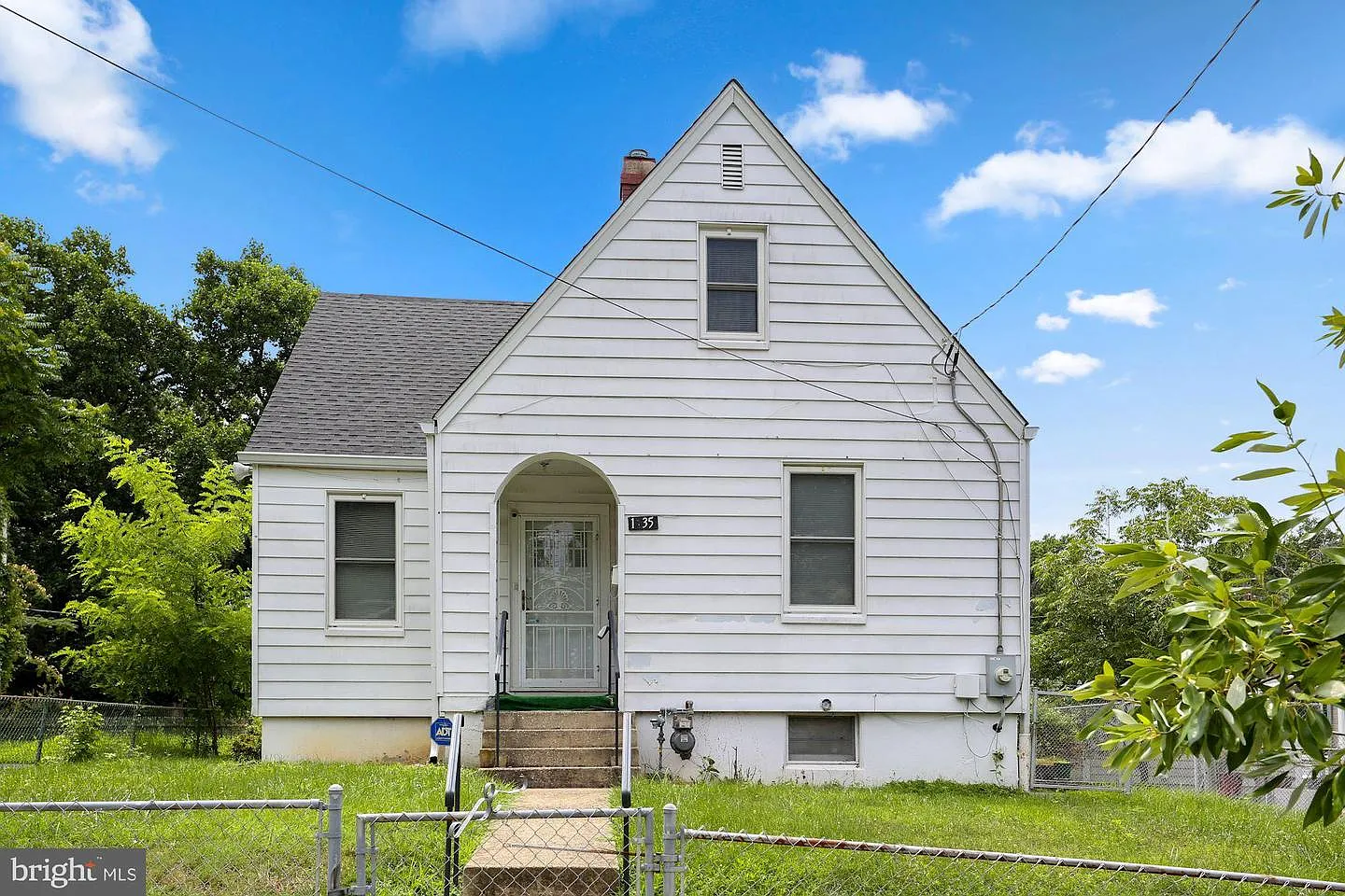 1135 Chaplin St SE photo 1