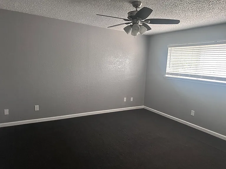 5224 Avenue R #1 — Photo 8