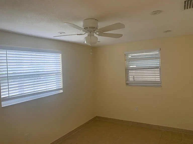 10038 Brandywine Ln — Photo 9