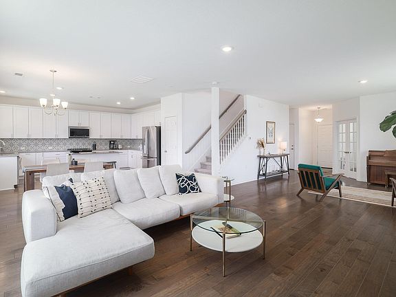 2nd image of 6829 Ellsworth Walk