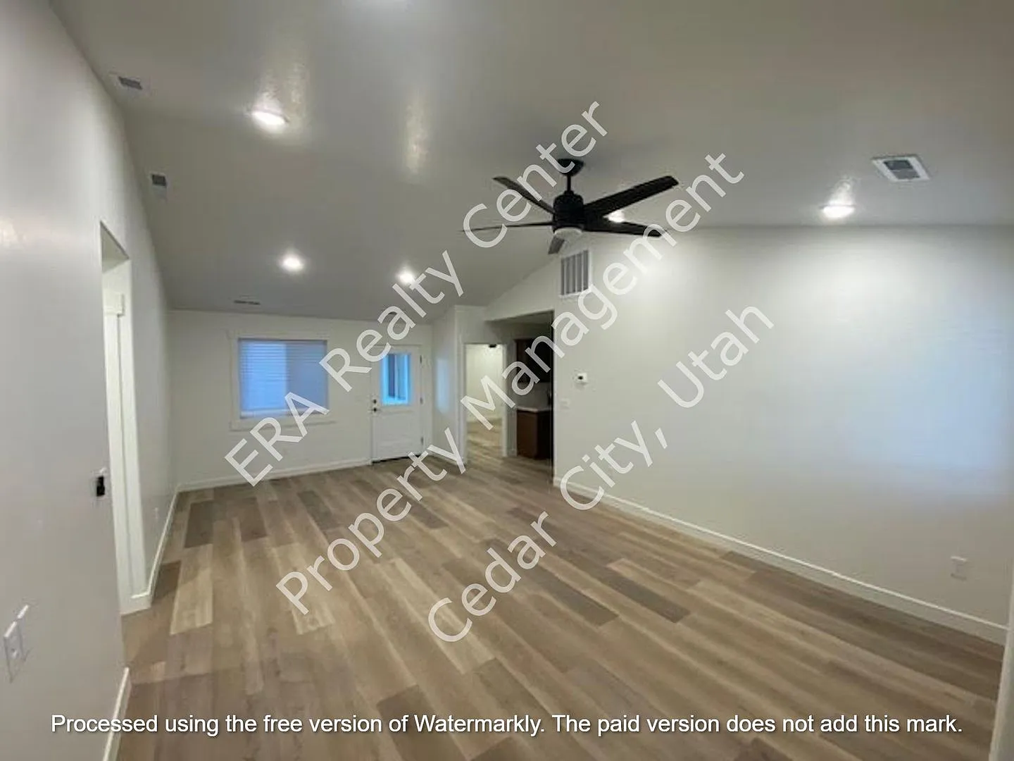 Move-in Discount!! Newer Construction - 3 bedroom- 2 bath 4 Plex — Photo 4