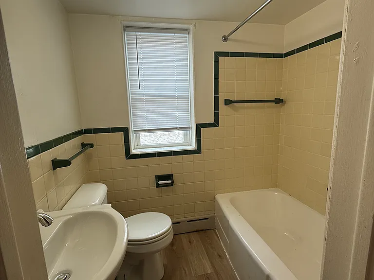 507 Riverview Dr #4 — Photo 5