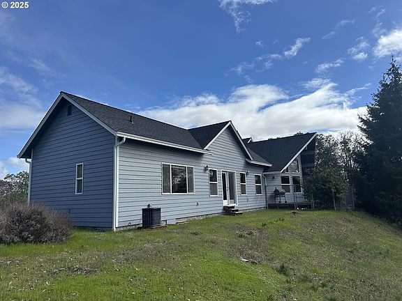 5th image of 145 Melon Ln
