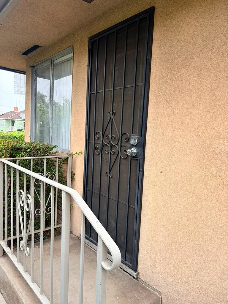 2 bed, $1,950 — Photo 1
