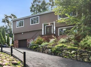 21 Rumbrook Rd, Elmsford, NY 10523