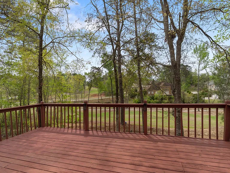 806 Willow Lake Dr — Photo 18