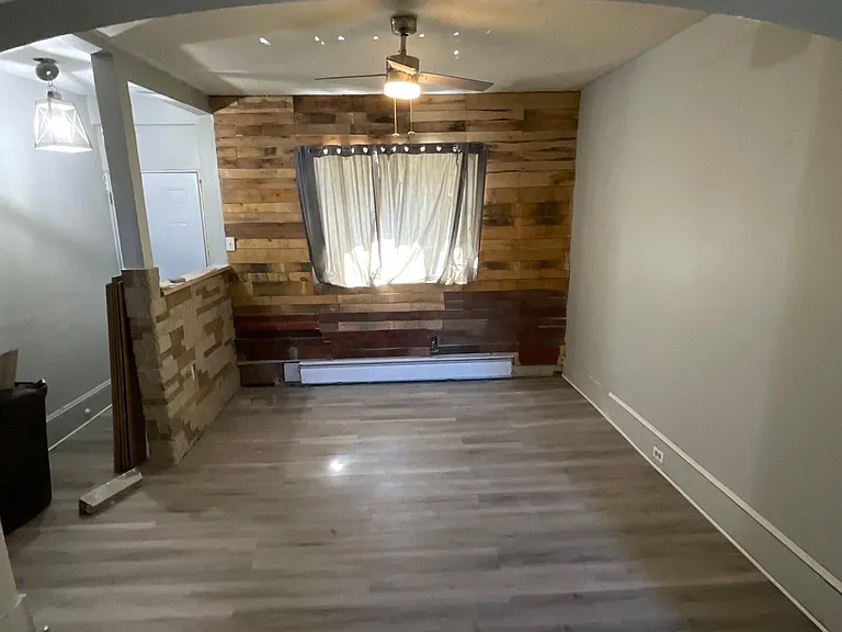 710 W Laurel Blvd — Photo 1