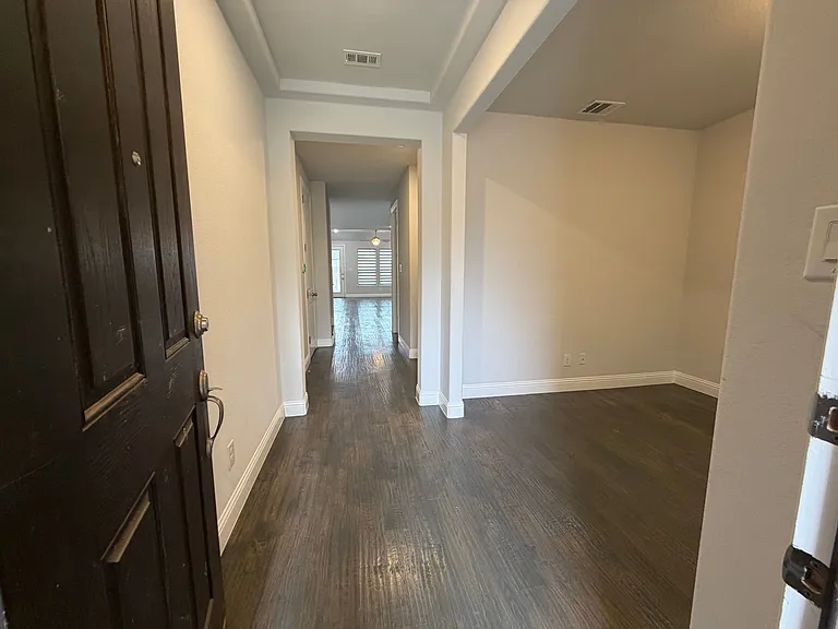 4721 Cash Dr — Photo 3