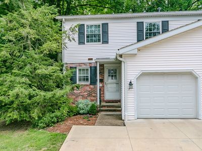 9 E Carriage Dr, Chagrin Falls, OH, 44022