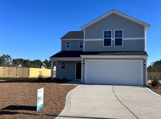 2109 Purebred Cir, Hope Mills, NC 28348