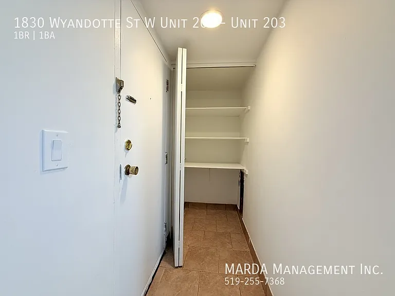 1830 Wyandotte St W #203 — Photo 22