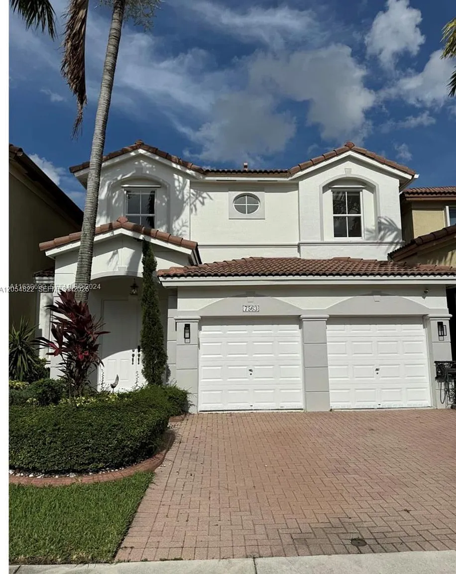 Doral Isles North Sec One — Photo 1