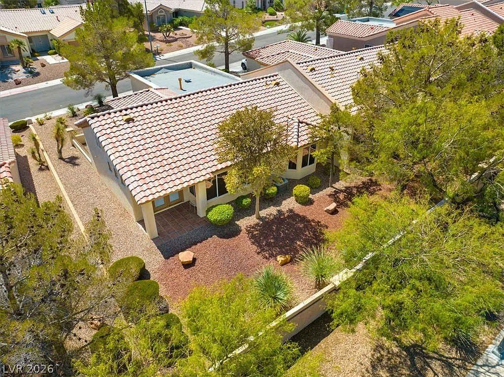 2 bed, 2.0 bath, 1220 sqft, $2,250 — Photo 3