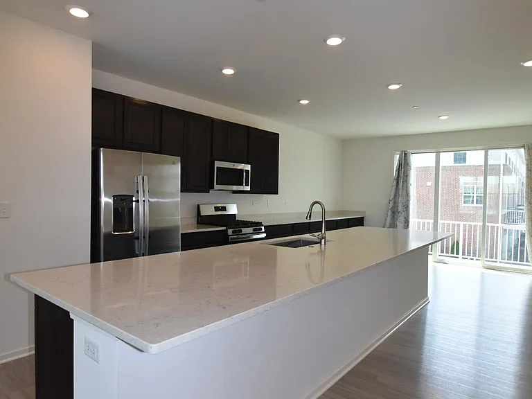 2945 Showplace Dr — Photo 17