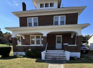 345 S Preston Rd, Vinton, VA 24179