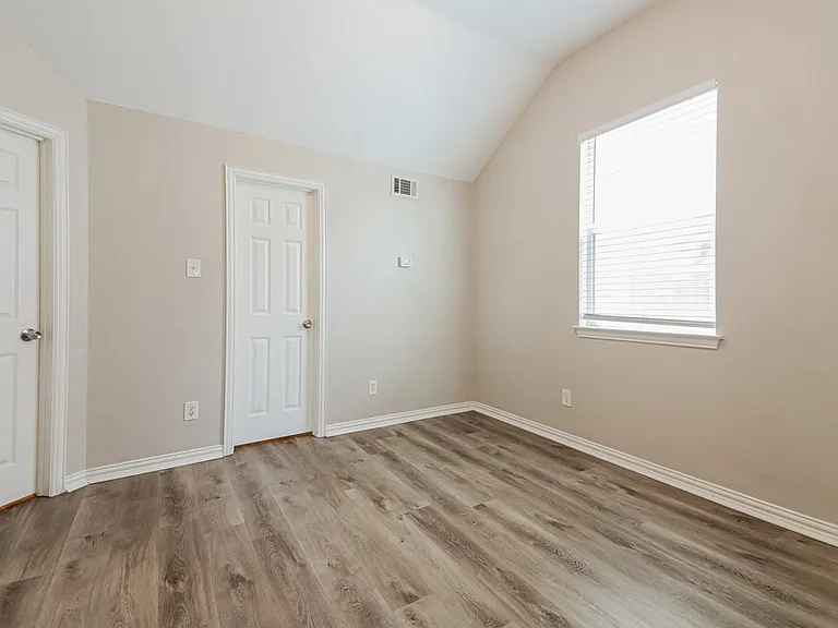 10200 Cedar Lake Dr — Photo 15
