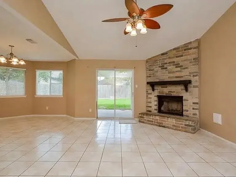6934 Creek Village Dr — Photo 5