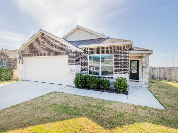 1949 Redstart, New Braunfels, TX 78130