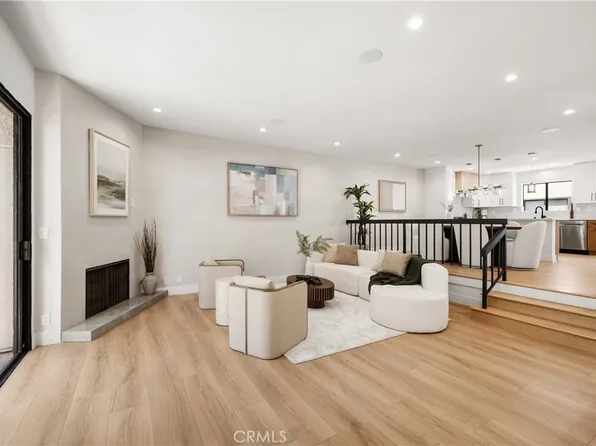 5711 Owensmouth Ave Unit 125, Woodland Hills, CA 91367