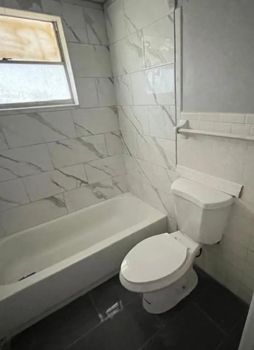 Premier Apartments — Photo 3