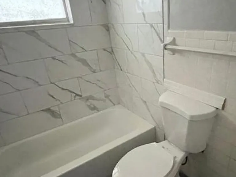Premier Apartments — Photo 3