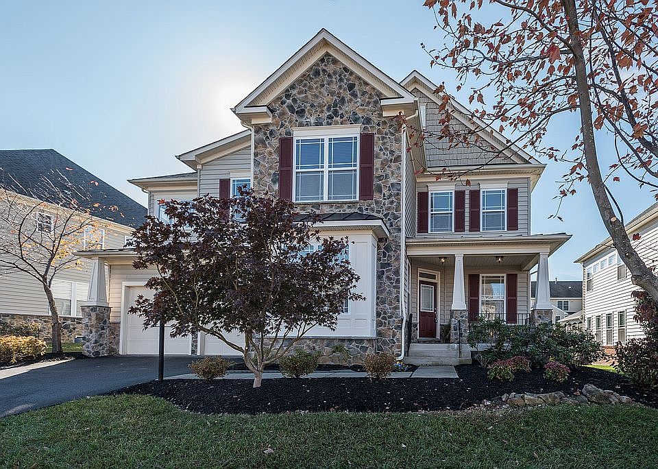 1st image of 42803 Klondike Ct