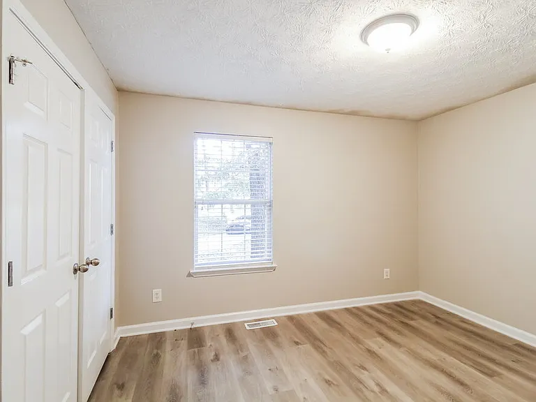 5030 Gillsville Hwy — Photo 9