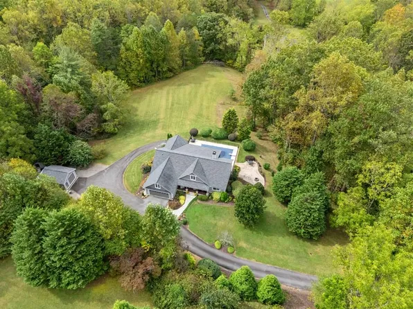 126 Split Rail Dr, Hayesville, NC 28904