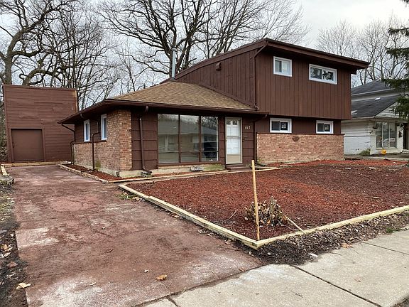 2nd image of 107 Nanti St