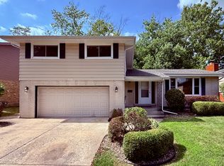 4108 Applewood Ln, Matteson, IL 60443