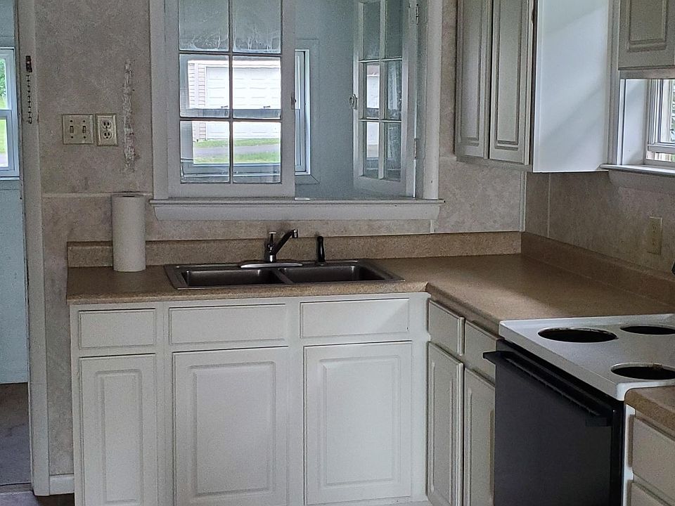 1st image of 436 Maiden Ln