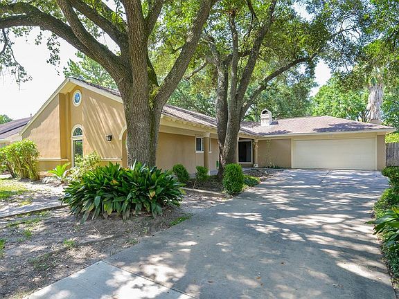 3rd image of 12419 Briar Forest Dr
