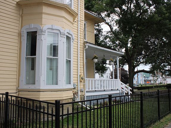 2nd image of 96 Elm St