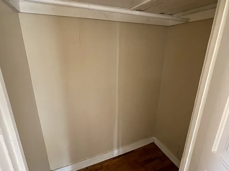 906 Linden Grove Ave #904 — Photo 6