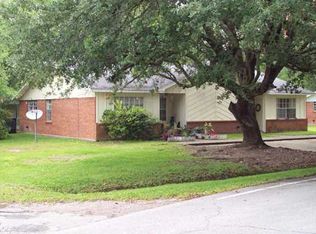 2715 Westbrook St, Ocean Springs, MS 39564