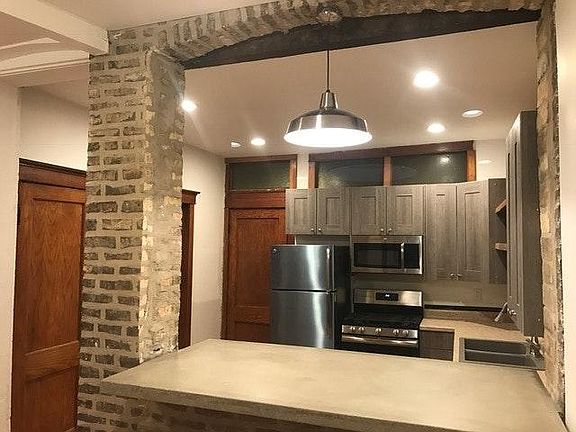 5th image of 853 N Western Ave #2