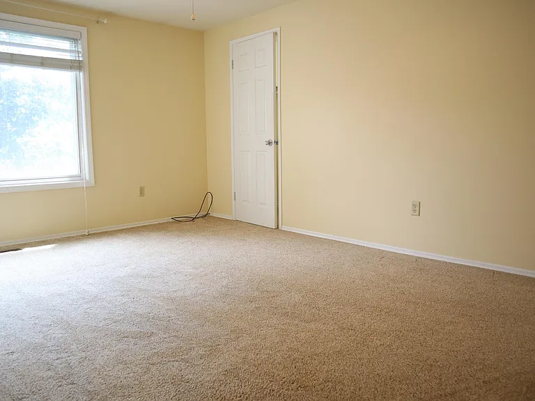 951 Barclay Ln — Photo 16