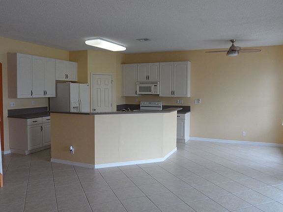 Kitchen and Eating Area