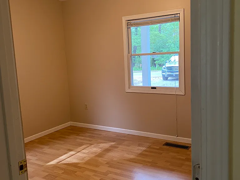 882 Indian Trail Blvd — Photo 14